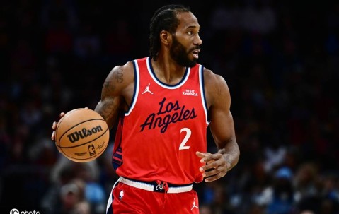 曝伦纳德左膝不适 提前结束客场之旅返回洛杉矶治疗