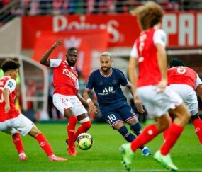 法甲榜首大战：南特VS朗斯，保级队阻击领头羊能否成功？