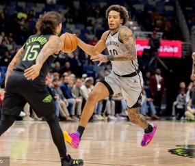 奎因33+10+10巴恩斯24分 鹈鹕不敌马刺七连败