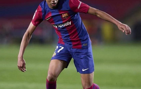 亚马尔下半场低迷引关注，巴萨受制对手，未来国家队征召存变数