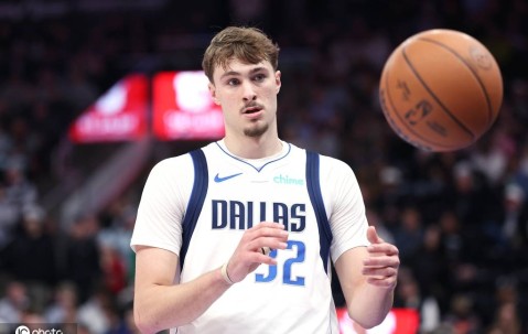 马尔卡宁33+16弗拉格空砍42分 爵士加时险胜独行侠