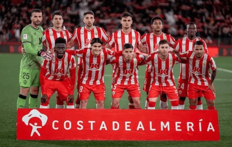 德甲争冠关键战：勒沃库森主场迎击斯图加特 不败金身能否延续