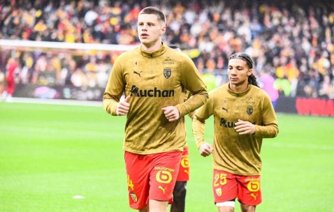 天助巴黎圣日耳曼！朗斯主场2-3被摩纳哥逆转，法甲4连胜宣告终结