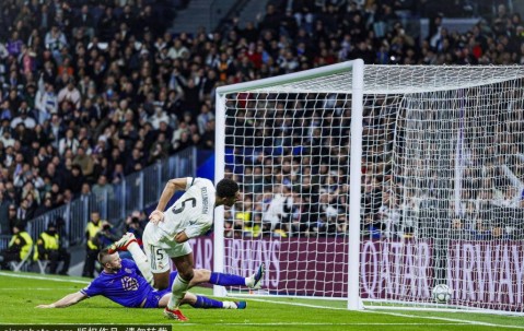 皇马最强首发出炉！姆巴佩携维尼修斯领衔，誓夺西甲榜首