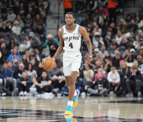 全明星再换1人+换队！字母哥因伤休战 马刺福克斯入替