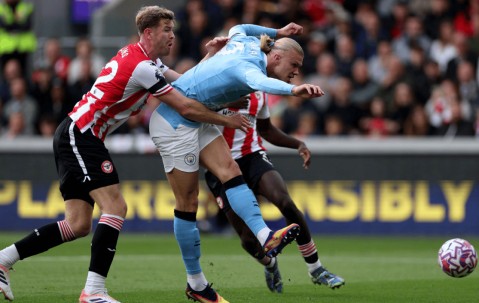 哈兰德一剑封喉，领跑射手榜！多纳鲁马神扑救主，曼城1-0小蜜蜂