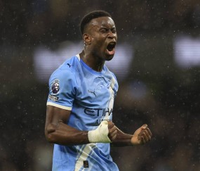 足总杯｜纽卡斯尔对阵曼城，赛季第五次交锋，曼城面临四线作战，喜鹊能否主场逆袭？