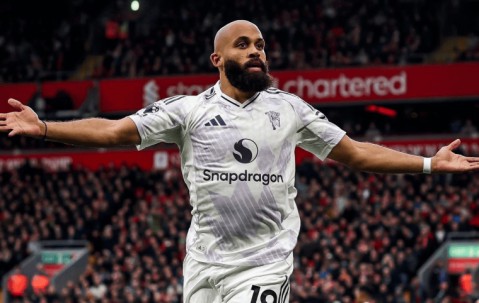 曼联连斩3大豪门，卡里克4连胜抢下12分，球迷：13连胜极限夺冠吧